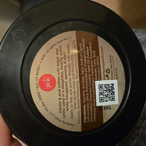 Perfectly Posh sand scrub - Picture 2 of 2